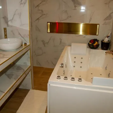 Le Palais Diane - Cosy, Moderne Et Climatise Апартаменты *