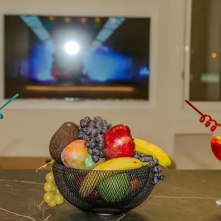 Le Palais Diane - Cosy, Moderne Et Climatise Apartmán